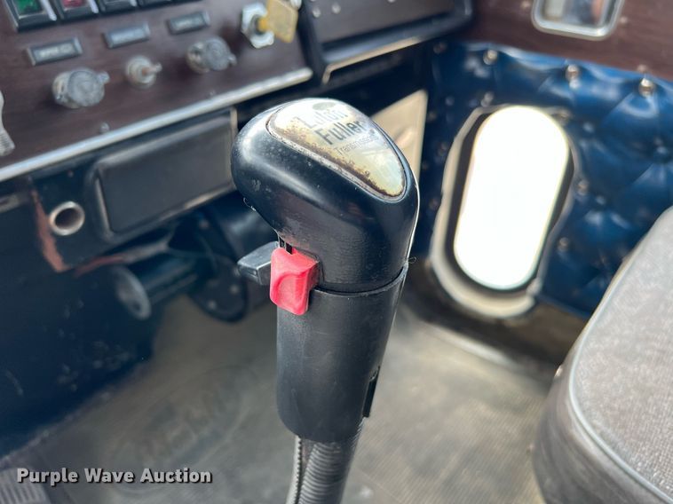 image for item DQ2097 1976 Peterbilt 359  semi truck