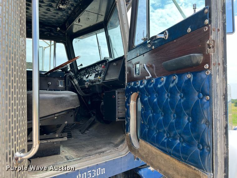 image for item DQ2097 1976 Peterbilt 359  semi truck