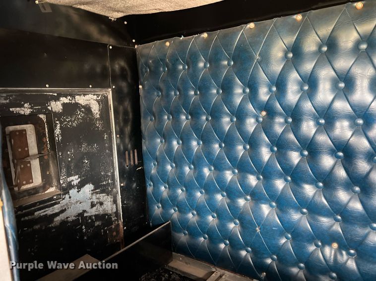 image for item DQ2097 1976 Peterbilt 359  semi truck