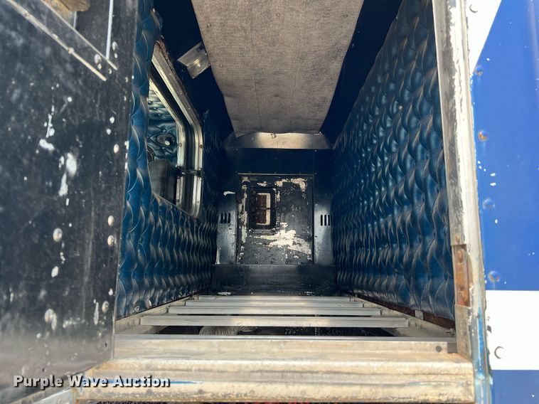 image for item DQ2097 1976 Peterbilt 359  semi truck