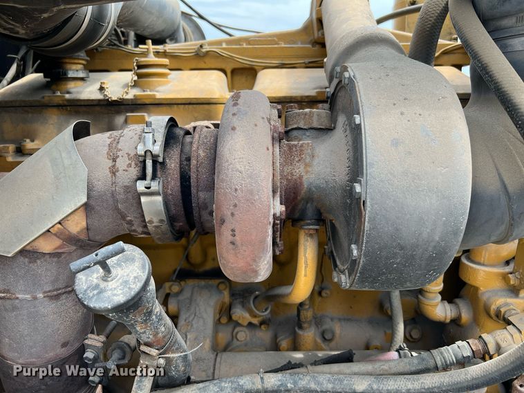 image for item DQ2097 1976 Peterbilt 359  semi truck