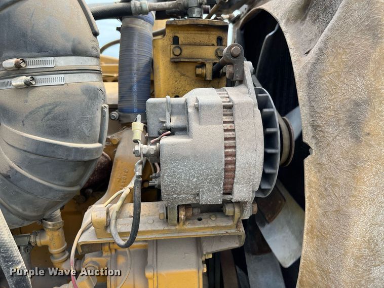 image for item DQ2097 1976 Peterbilt 359  semi truck