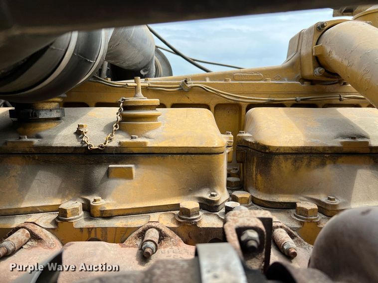 image for item DQ2097 1976 Peterbilt 359  semi truck