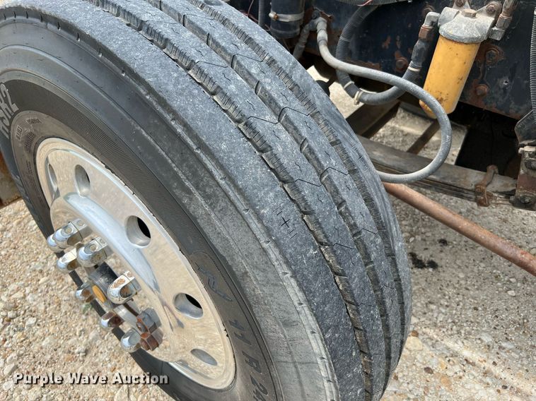 image for item DQ2097 1976 Peterbilt 359  semi truck