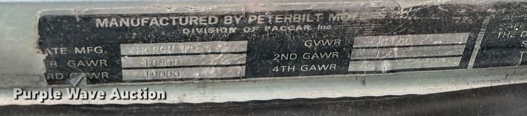 image for item DQ2097 1976 Peterbilt 359  semi truck