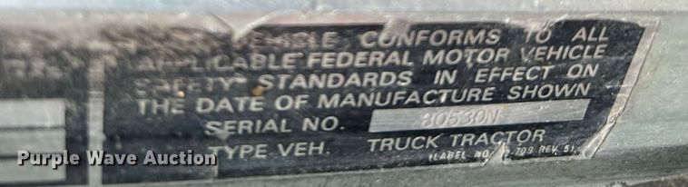 image for item DQ2097 1976 Peterbilt 359  semi truck