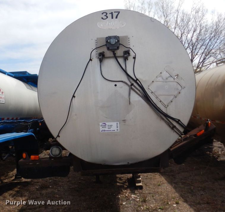 image for item DQ7316 1994 Etnyre T3176  tank trailer