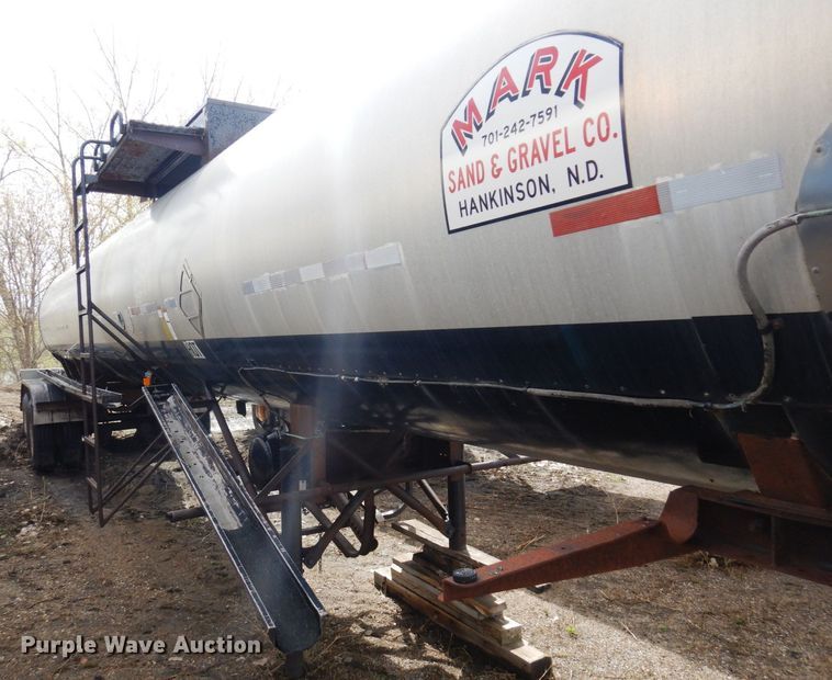 image for item DQ7316 1994 Etnyre T3176  tank trailer