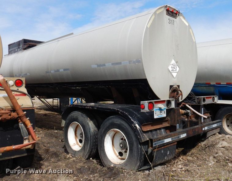 image for item DQ7316 1994 Etnyre T3176  tank trailer