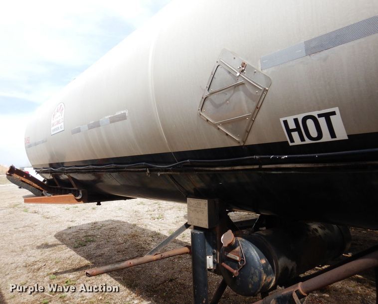 image for item DQ7316 1994 Etnyre T3176  tank trailer