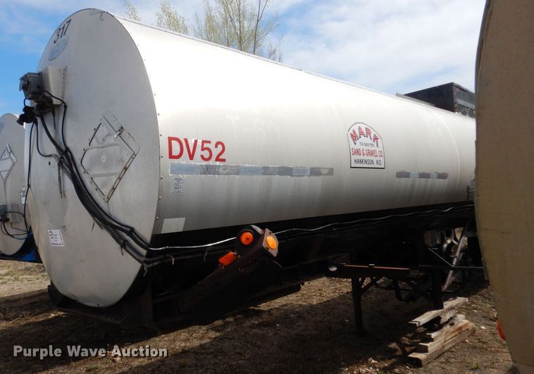 image for item DQ7316 1994 Etnyre T3176  tank trailer