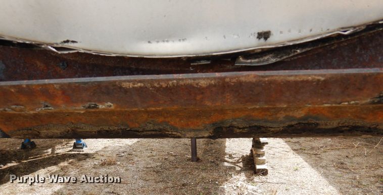 image for item DQ7316 1994 Etnyre T3176  tank trailer