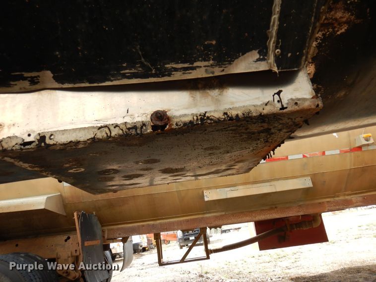 image for item DQ7316 1994 Etnyre T3176  tank trailer