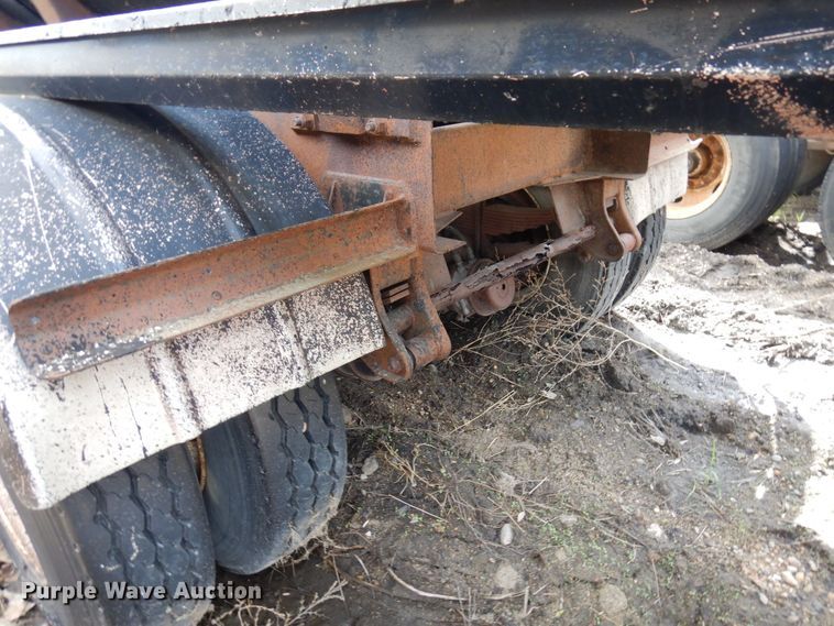 image for item DQ7316 1994 Etnyre T3176  tank trailer