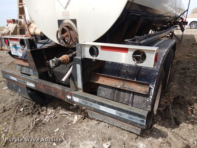 image for item DQ7316 1994 Etnyre T3176  tank trailer