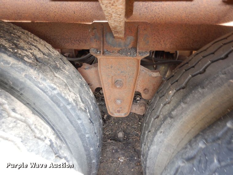 image for item DQ7316 1994 Etnyre T3176  tank trailer