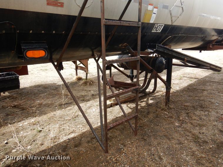 image for item DQ7316 1994 Etnyre T3176  tank trailer