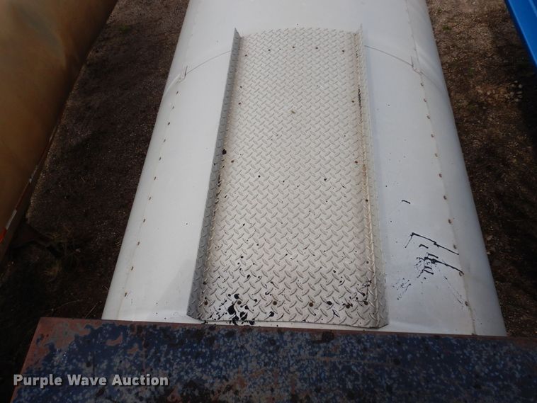 image for item DQ7316 1994 Etnyre T3176  tank trailer