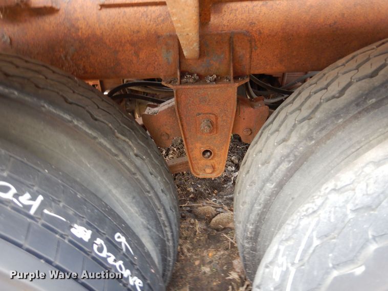 image for item DQ7316 1994 Etnyre T3176  tank trailer