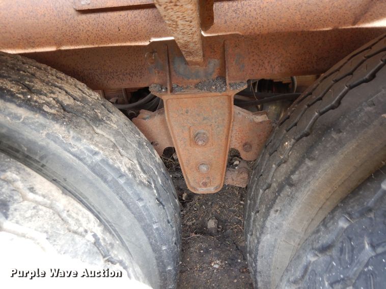 image for item DQ7316 1994 Etnyre T3176  tank trailer