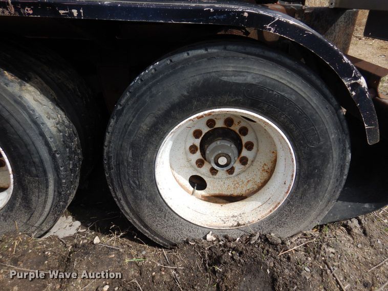 image for item DQ7316 1994 Etnyre T3176  tank trailer