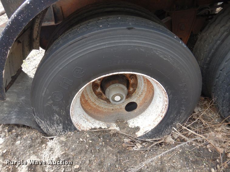 image for item DQ7316 1994 Etnyre T3176  tank trailer