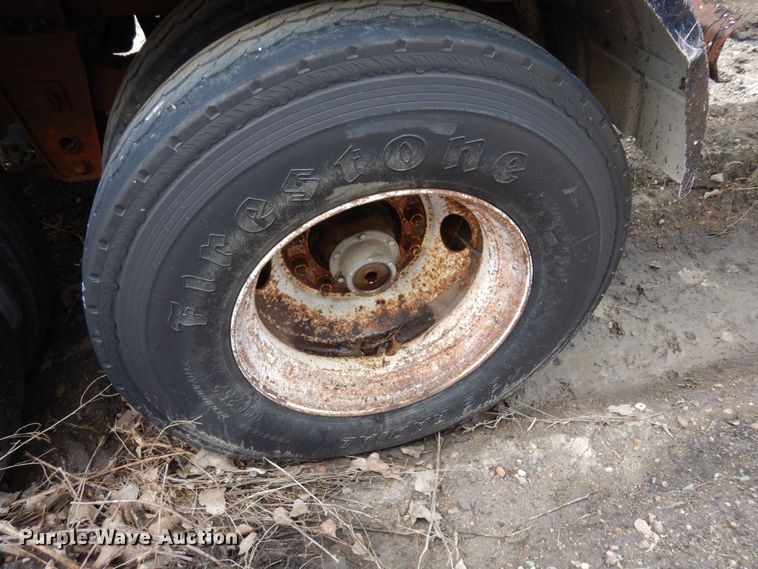 image for item DQ7316 1994 Etnyre T3176  tank trailer