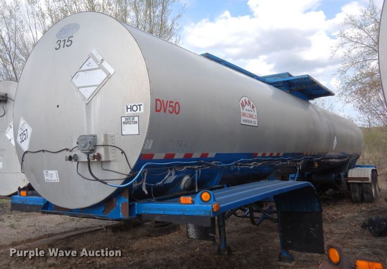 image for item DQ7317 1993 Etnyre  tank trailer