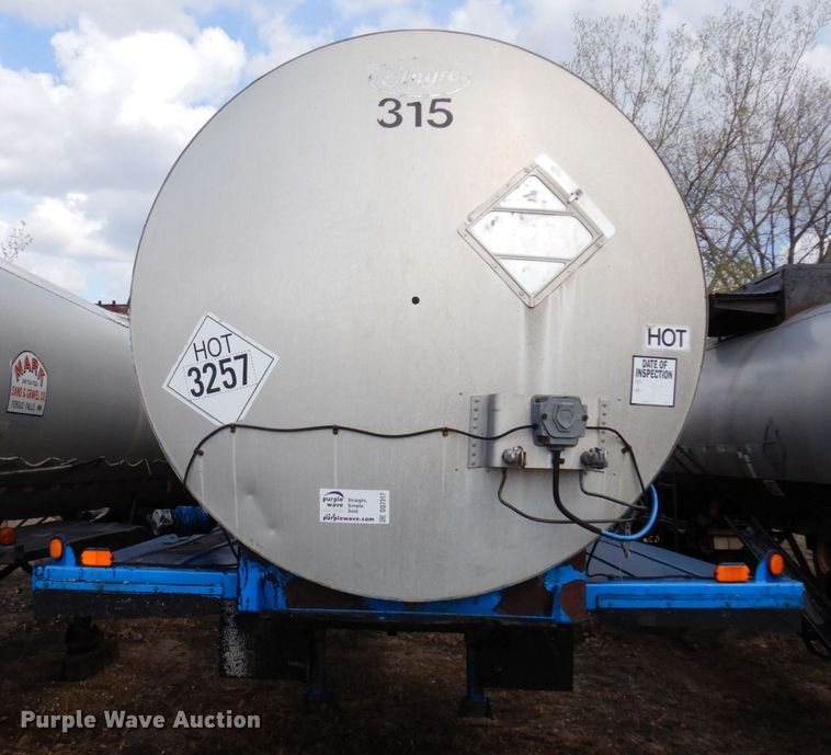 image for item DQ7317 1993 Etnyre  tank trailer