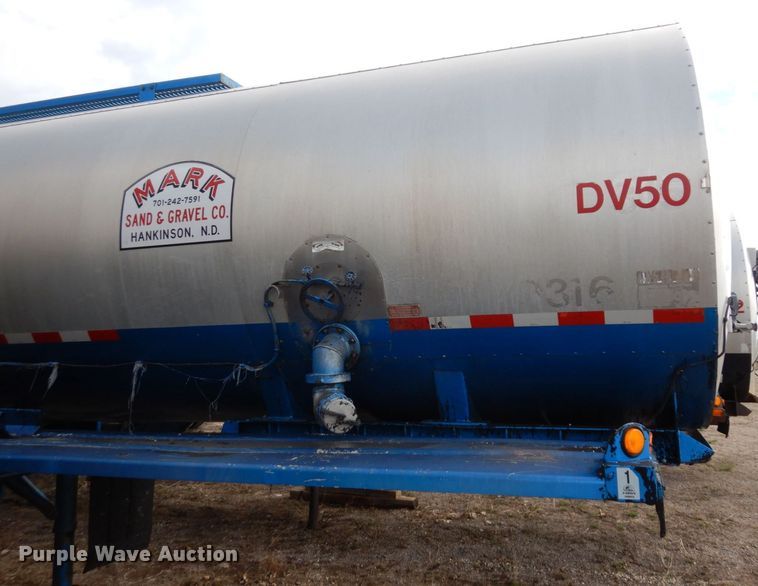 image for item DQ7317 1993 Etnyre  tank trailer