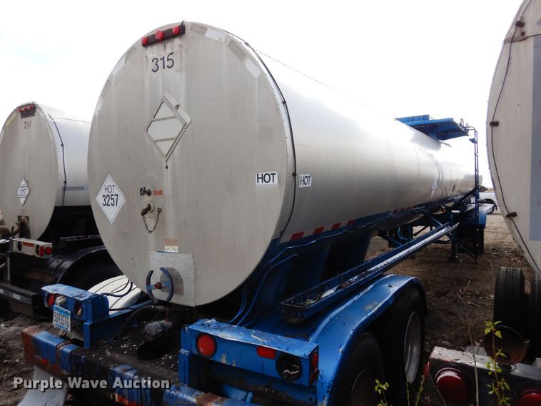image for item DQ7317 1993 Etnyre  tank trailer
