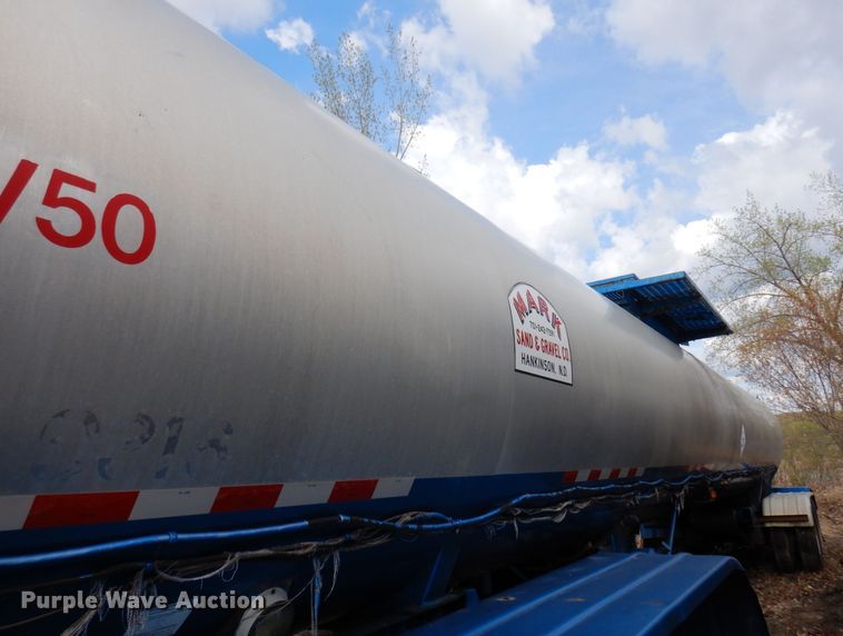 image for item DQ7317 1993 Etnyre  tank trailer
