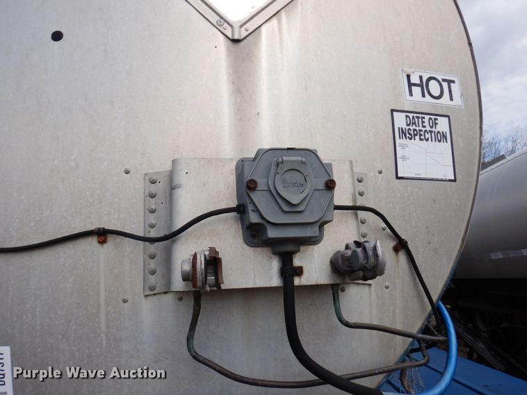 image for item DQ7317 1993 Etnyre  tank trailer