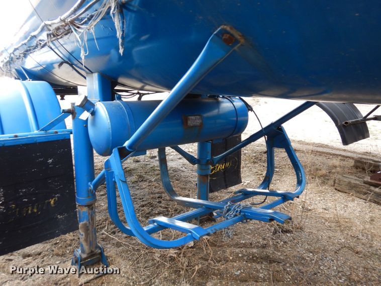 image for item DQ7317 1993 Etnyre  tank trailer