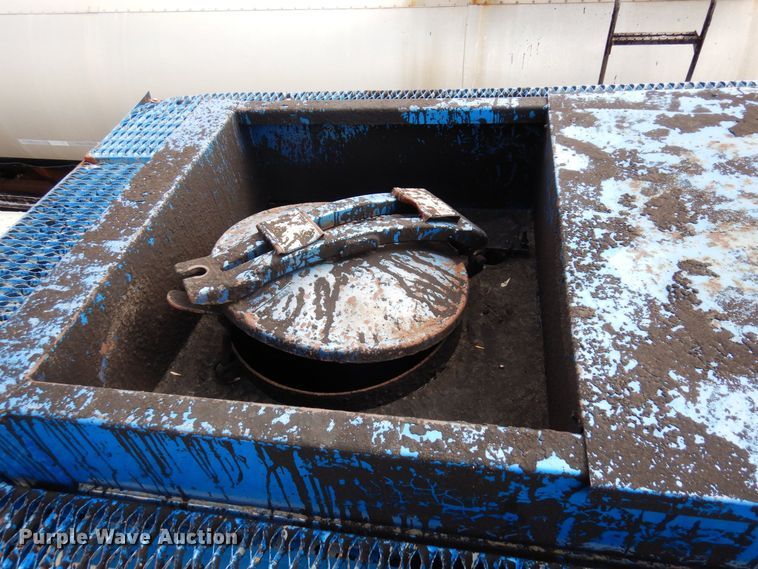 image for item DQ7317 1993 Etnyre  tank trailer