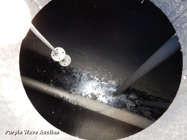 image for item DQ7317 1993 Etnyre  tank trailer