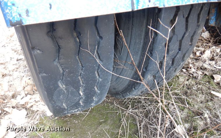 image for item DQ7317 1993 Etnyre  tank trailer