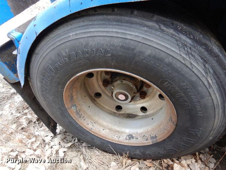 image for item DQ7317 1993 Etnyre  tank trailer