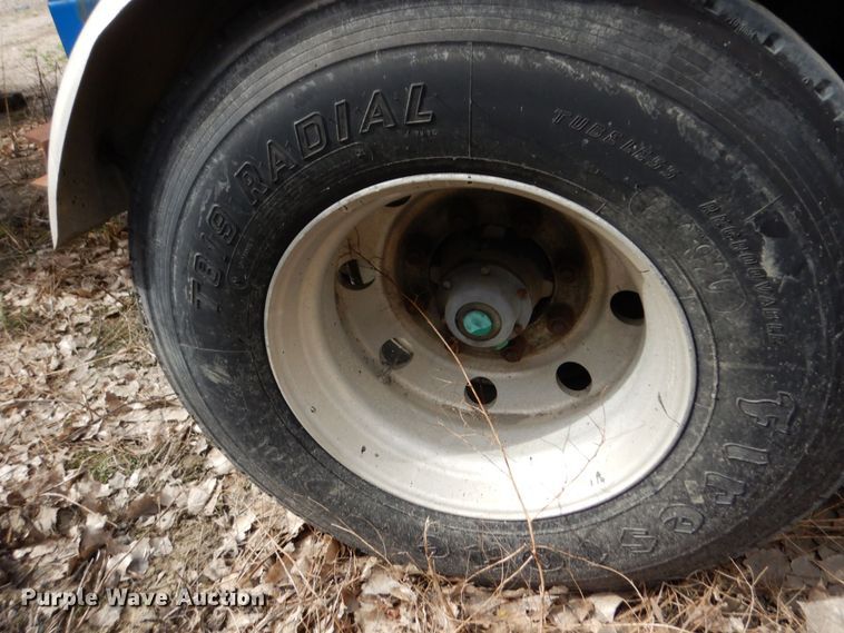 image for item DQ7317 1993 Etnyre  tank trailer