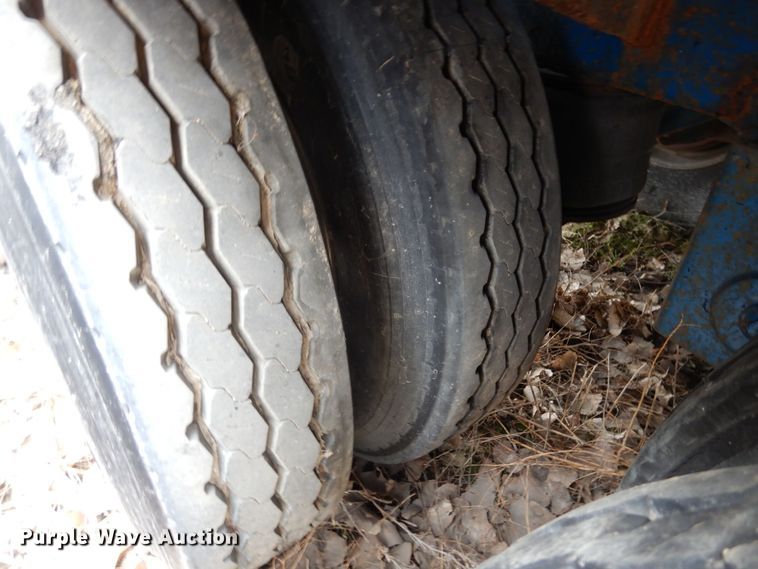 image for item DQ7317 1993 Etnyre  tank trailer