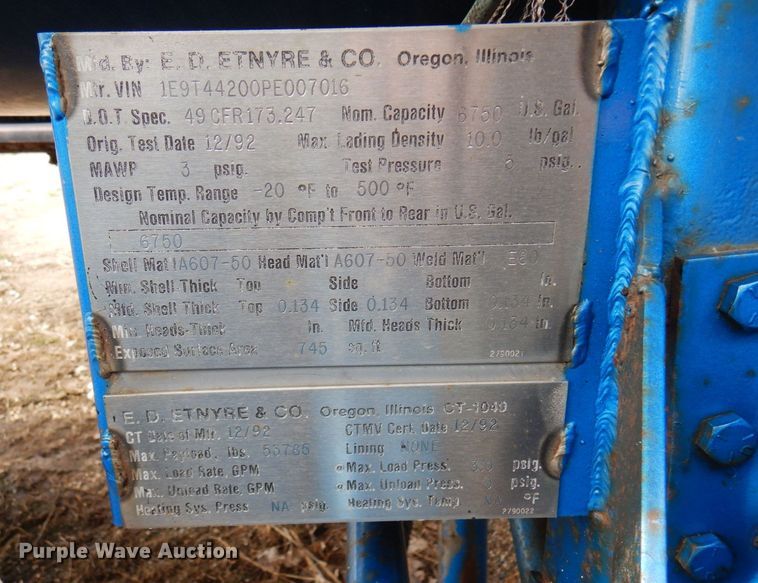 image for item DQ7317 1993 Etnyre  tank trailer