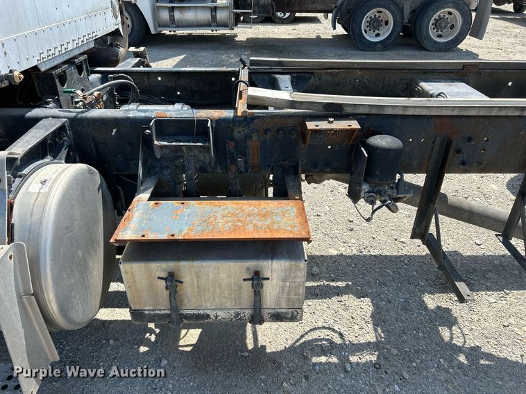 image for item DR4698 1990 Freightliner FLD  semi truck