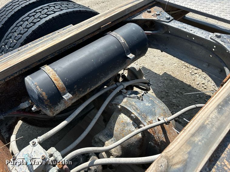 image for item DR4698 1990 Freightliner FLD  semi truck