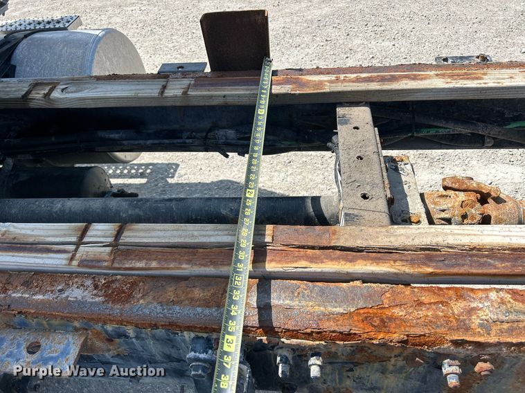 image for item DR4699 2003 Freightliner Century Class  semi truck