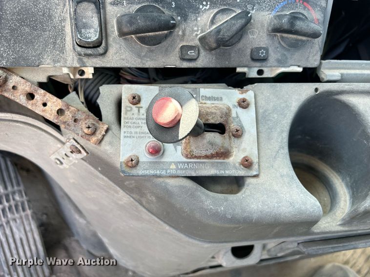 image for item DR4699 2003 Freightliner Century Class  semi truck