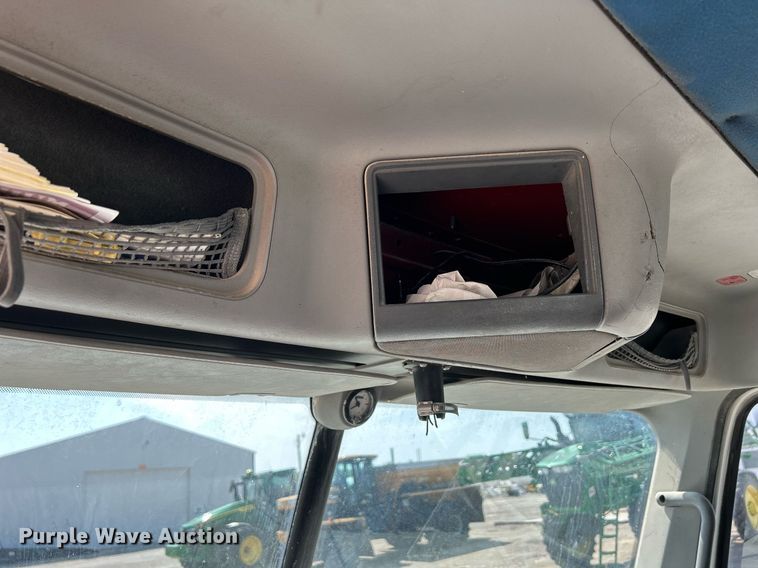 image for item DR4699 2003 Freightliner Century Class  semi truck