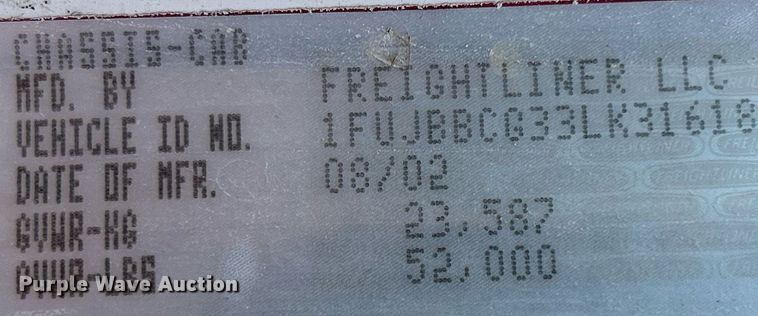 image for item DR4699 2003 Freightliner Century Class  semi truck