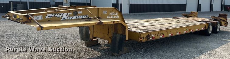 image for item DR4728 2000 Eager Beaver 25GLB  lowboy equipment trailer
