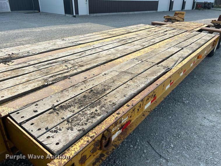 image for item DR4728 2000 Eager Beaver 25GLB  lowboy equipment trailer