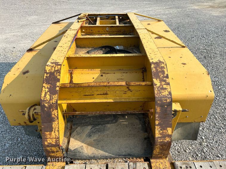 image for item DR4728 2000 Eager Beaver 25GLB  lowboy equipment trailer